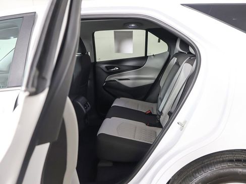 Used 2024 Chevrolet Equinox LT image 29