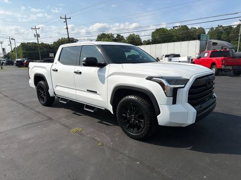 Used 2023 Toyota Tundra SR5 w/ SR5 Convenience Package RWD image 3