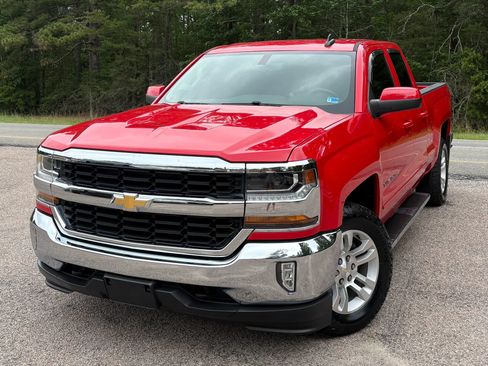 Used 2018 Chevrolet Silverado 1500 LT w/ All Star Edition AWD/4WD image 41