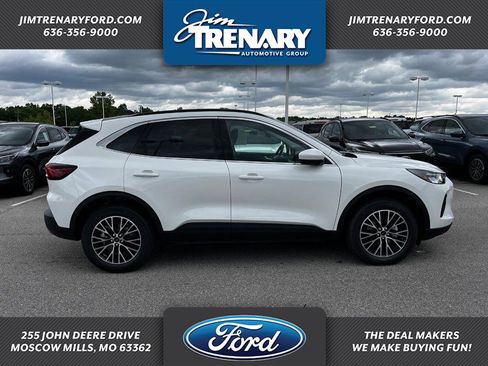 Used 2025 Ford Escape SE FWD image 1