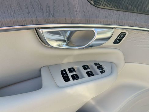 New 2026 Volvo XC90 T8 Ultra w/ Protection Package Premier image 12