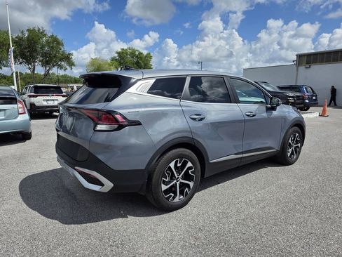 Used 2025 Kia Sportage EX FWD image 3