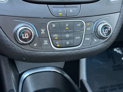 Used 2024 Chevrolet Malibu LT FWD image 18