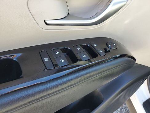 Used 2024 Hyundai Tucson Limited image 13