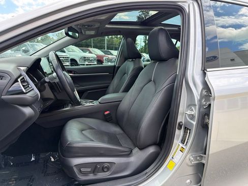 Used 2021 Toyota Camry XSE w/ Navigation Package FWD image 10