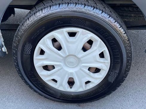 Used 2015 Ford Transit 150 XLT image 6