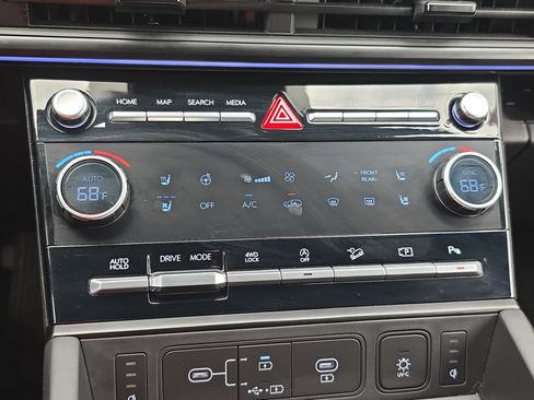 Used 2025 Hyundai Santa Fe Calligraphy AWD/4WD image 24