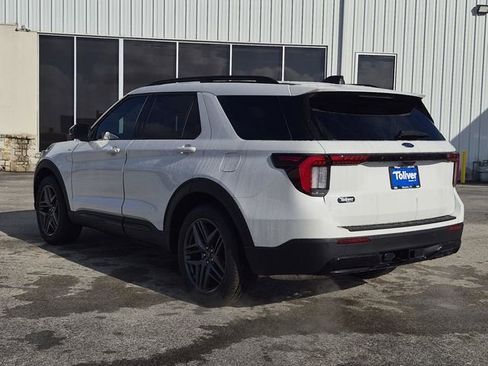 New 2026 Ford Explorer ST-Line w/ ST-Line Street Pack image 4