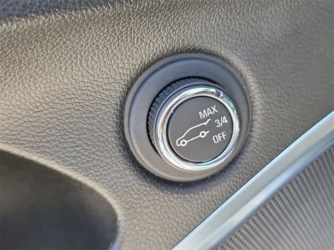 Used 2022 Buick Enclave Essence image 22