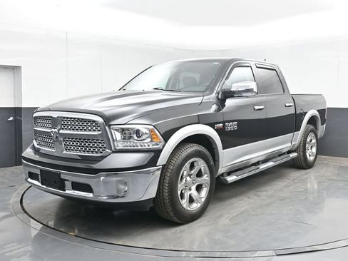 Used 2016 RAM 1500 Laramie w/ Convenience Group AWD/4WD image 5
