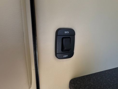 Used 2019 Mercedes-Benz Sprinter 170 image 73