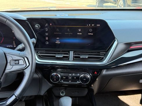 Used 2024 Chevrolet Trax RS w/ Driver Confidence Package FWD image 19