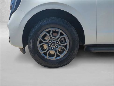 Used 2025 Ford Expedition Active RWD image 23