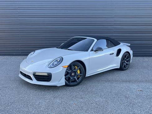 Certified 2019 Porsche 911 Turbo S image 1