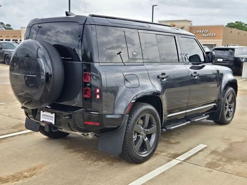 Used 2024 Land Rover Defender 110 X-Dynamic SE image 5