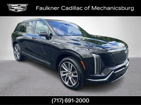 Used 2026 Cadillac Vistiq Sport w/ LPO, Floor Liner Package AWD/4WD image 2