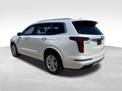 Certified 2024 Cadillac XT6 Luxury AWD/4WD image 4