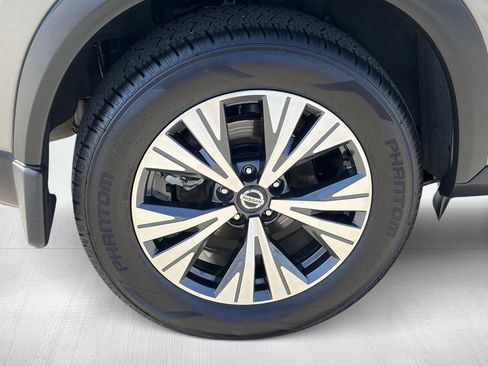Used 2021 Nissan Rogue SV FWD image 14