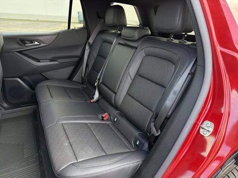 New 2026 Chevrolet Equinox LT image 24