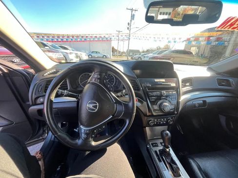 Used 2013 Acura ILX w/ Technology Package image 12