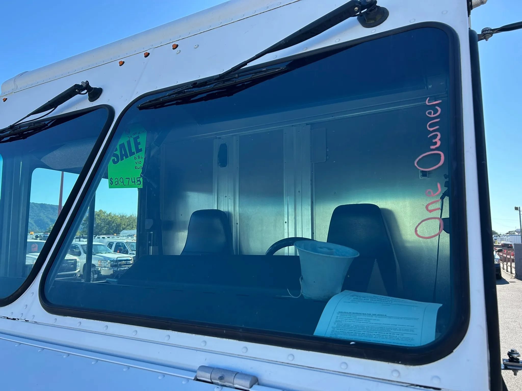 Used 2017 Ford E-350 and Econoline 350 Super Duty w/ A/C Prep Package RWD image 4