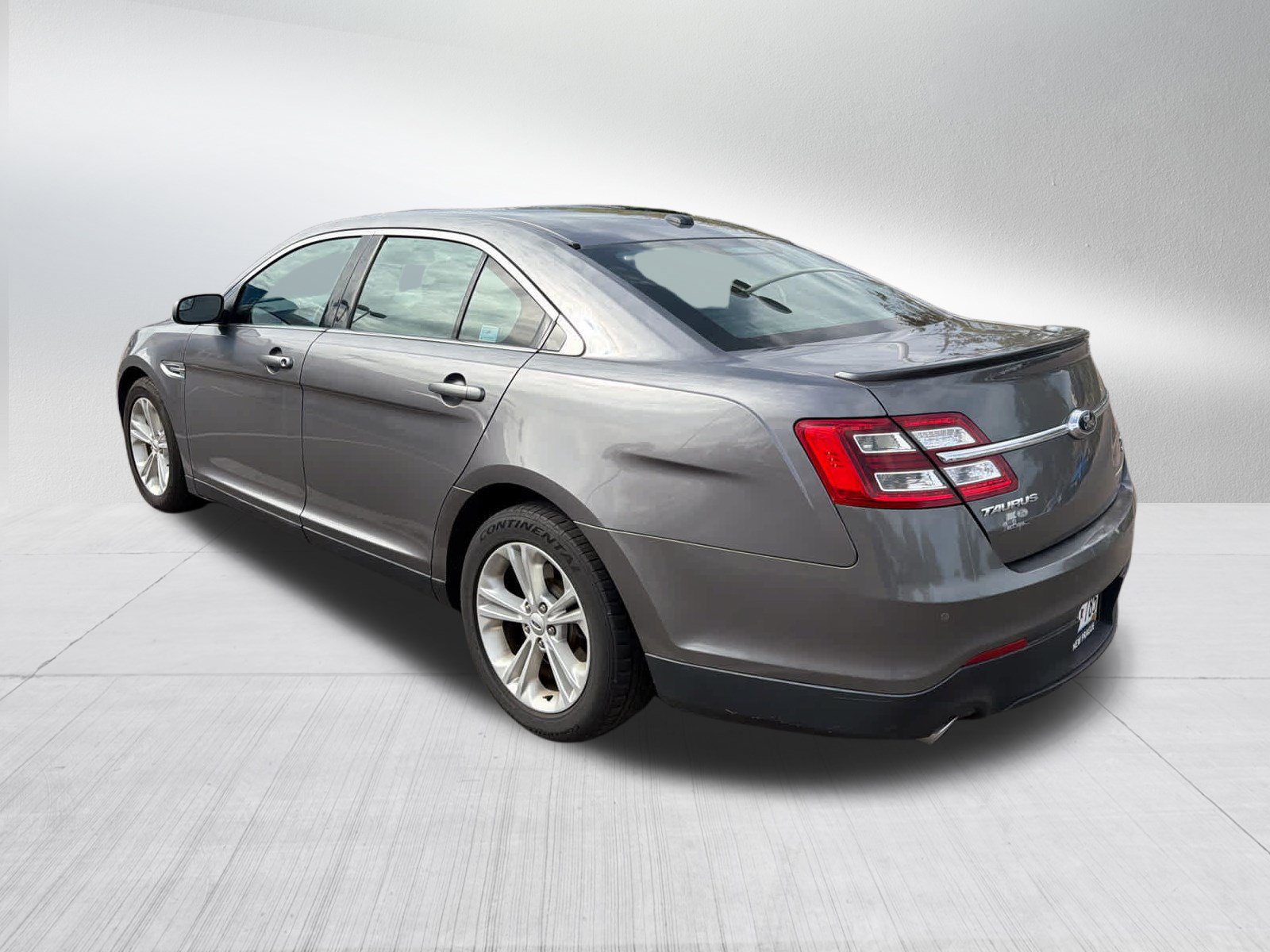 Used 2014 Ford Taurus SEL w/ Equipment Group 201A FWD image 6