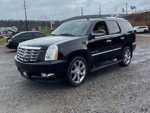 Used 2008 Cadillac Escalade AWD 4dr image 3