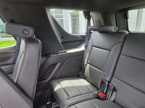 Used 2022 Chevrolet Tahoe High Country AWD/4WD image 19