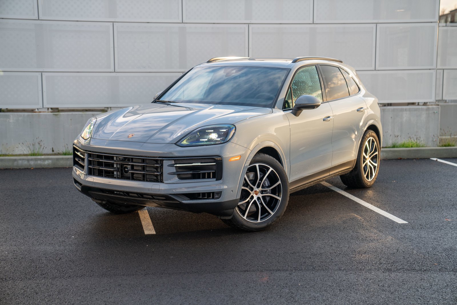 Certified 2026 Porsche Cayenne AWD/4WD image 1