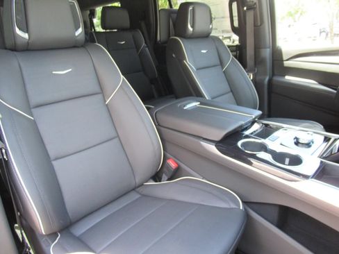 New 2026 Cadillac Escalade Sport w/ Touring Package AWD/4WD image 8