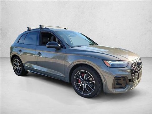 Used 2024 Audi SQ5 Prestige w/ Prestige Package AWD/4WD image 3