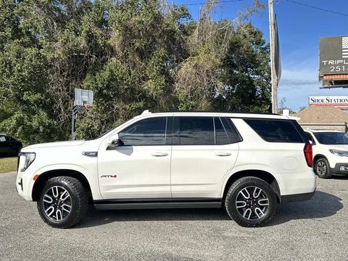 Used 2021 GMC Yukon AT4 w/ AT4 Premium Plus Package image 12