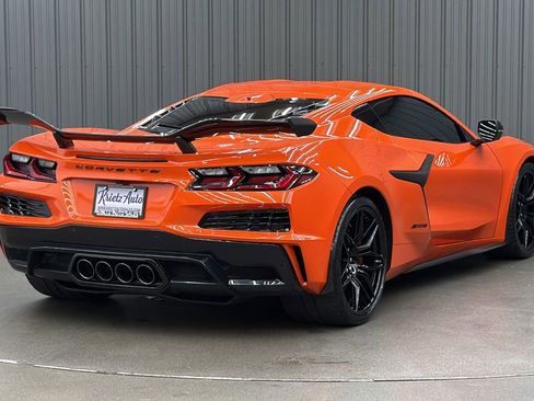 Used 2025 Chevrolet Corvette Z06 w/ Z07 Performance Package image 5