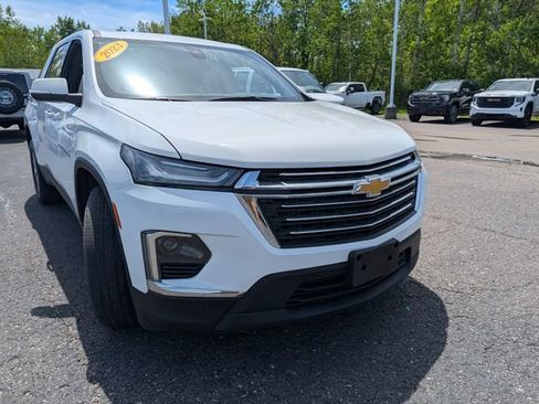 Used 2023 Chevrolet Traverse LT AWD/4WD image 10