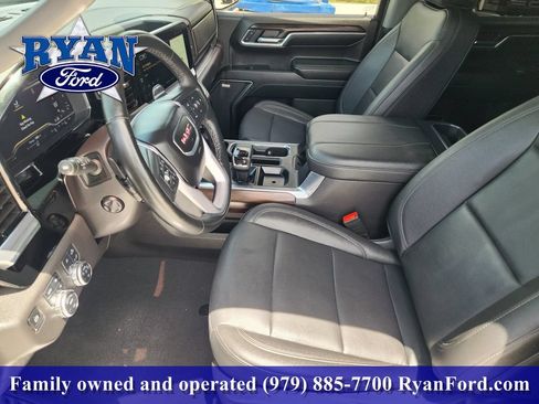 Used 2024 GMC Sierra 1500 SLT w/ SLT Premium Plus Package AWD/4WD image 7