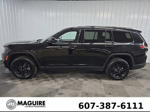 Used 2024 Jeep Grand Cherokee L Laredo AWD/4WD image 5