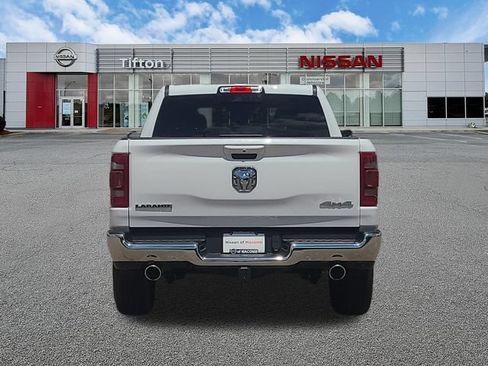 Used 2023 RAM 1500 Laramie AWD/4WD image 6