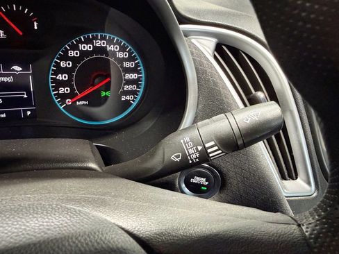 Used 2024 Chevrolet Malibu LT image 35