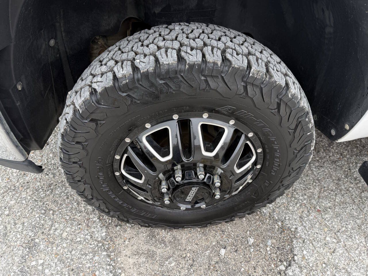 Used 2009 GMC Sierra 3500 SLT AWD/4WD image 9