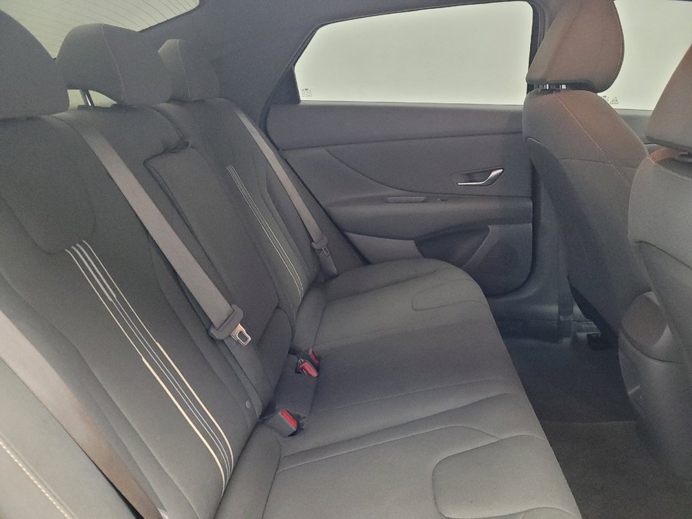 Used 2024 Hyundai Elantra SEL w/ Convenience Package FWD image 19