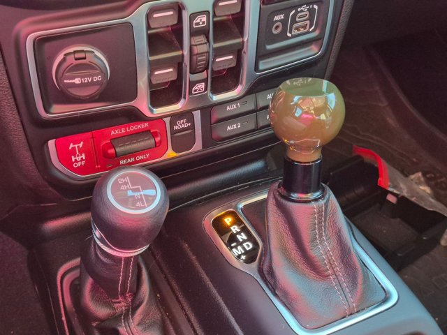 Used 2024 Jeep Gladiator Sport AWD/4WD image 19