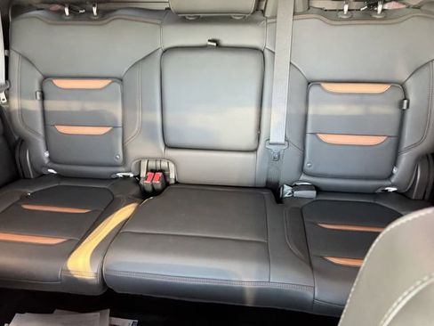 Used 2020 GMC Sierra 1500 AT4 w/ AT4 Carbonpro Edition image 8