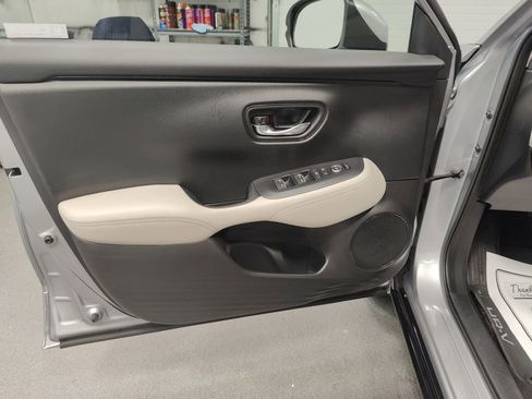 Used 2023 Honda HR-V EX-L image 16