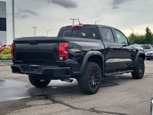 Used 2024 Chevrolet Colorado Trail Boss w/ Advanced Trailering Package AWD/4WD image 4