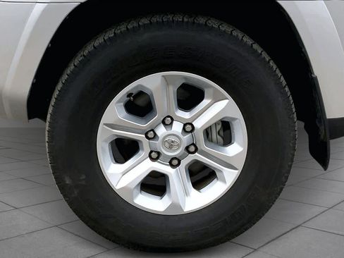 Used 2024 Toyota 4Runner SR5 image 10