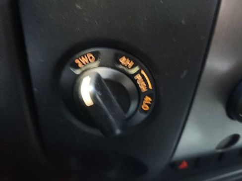 Used 2008 Nissan Titan SE image 15