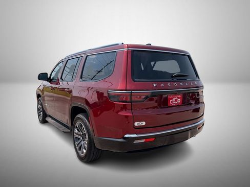 Used 2024 Jeep Wagoneer Series II w/ Flexible Seating Group RWD image 3