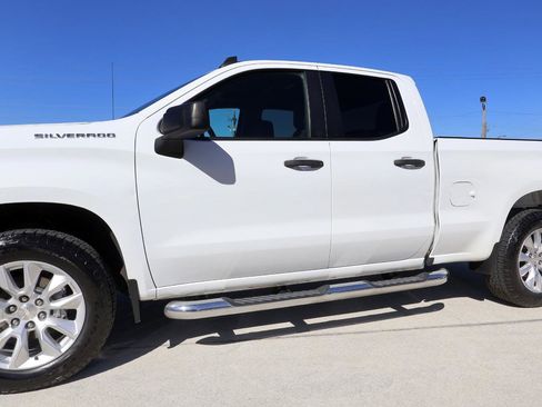 Used 2020 Chevrolet Silverado 1500 Custom w/ Custom Value Package image 33
