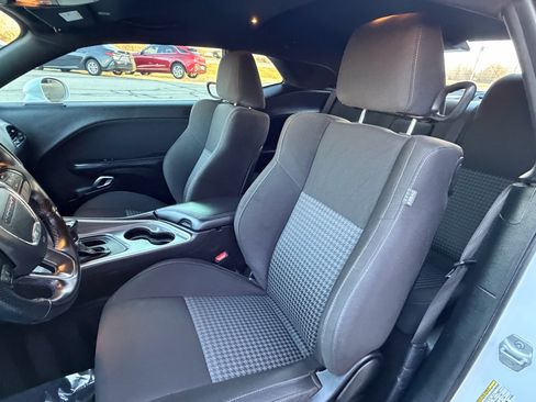 Used 2020 Dodge Challenger R/T w/ Blacktop Package image 25