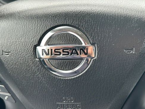 Used 2019 Nissan Pathfinder SL image 40